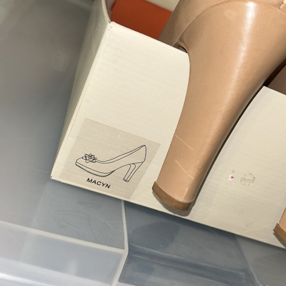 Anthropologie Ms Albright tan heels - Picture 9 of 14